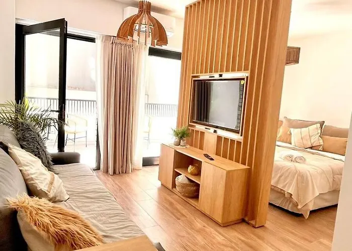 Esmeralda Home